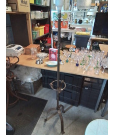 LAMPADAIRE FER FORGE TRIPODE ANNÉES 60