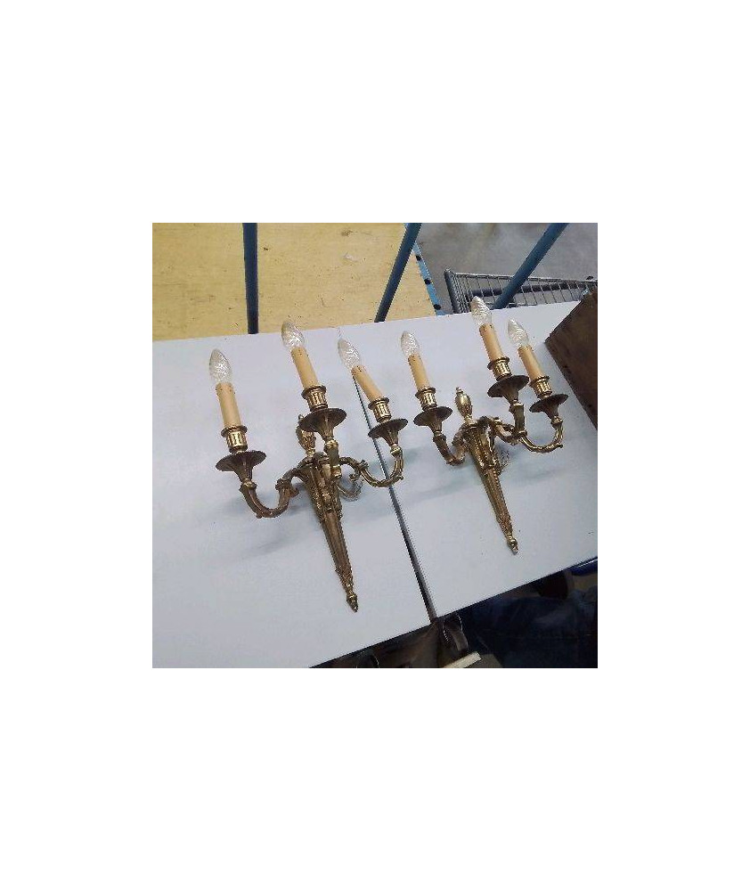 PAIRE D’APPLIQUES BRONZE 