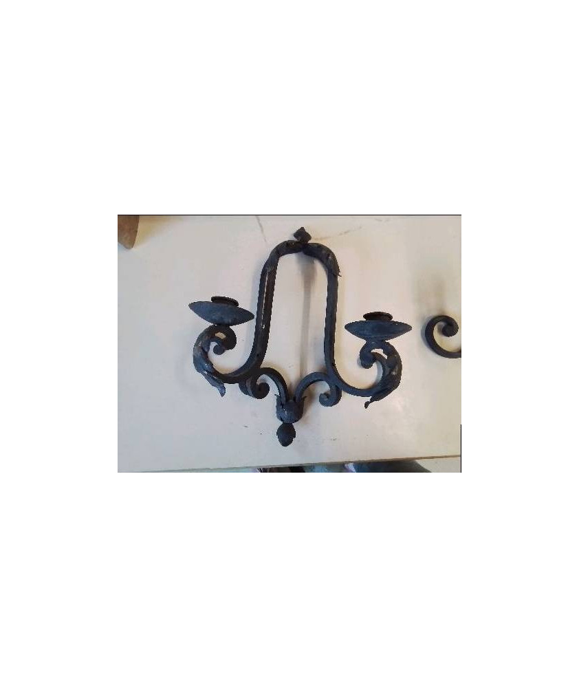 CHANDELIER EN APPLIQUÉ 