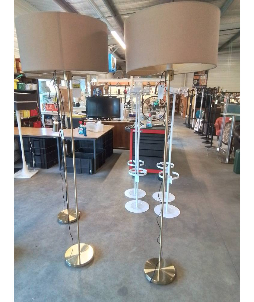 LAMPADAIRE MÉTAL DORE FLUGBONO