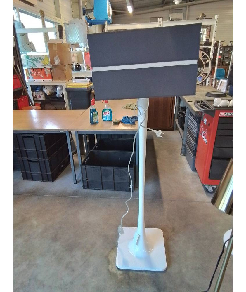 LAMPADAIRE RÉSINE BLANC AJ TAUPE A LISERÉ BLANC 