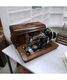 MACHINE A COUDRE GRITZNER