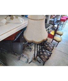 LAMPADAIRE SUR PIED EN FER FORGÉ TORSADÉ