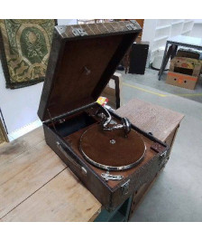 GRAMOPHONE