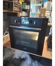 FOUR PYROLYSE A ENCASTRER ARTHUR MARTIN FE5426NG