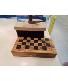 PETIT JEU D’ÉCHEC 