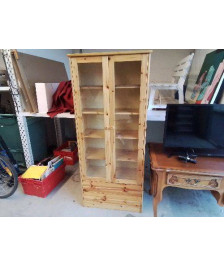 MEUBLE VITRINE EN PIN 