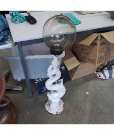 LUMINAIRE D’EXTERIEUR GLOBE EN L’ETAT