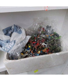 LOT FIGURINE STARLUX...