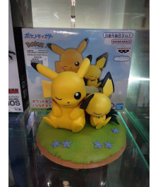 FIGURINE POKEMON PIKACHU AND PICHU BANDAI