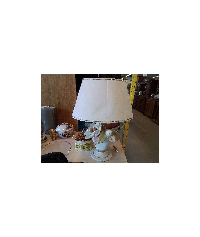GRANDE LAMPE MOTIF FLORAL 