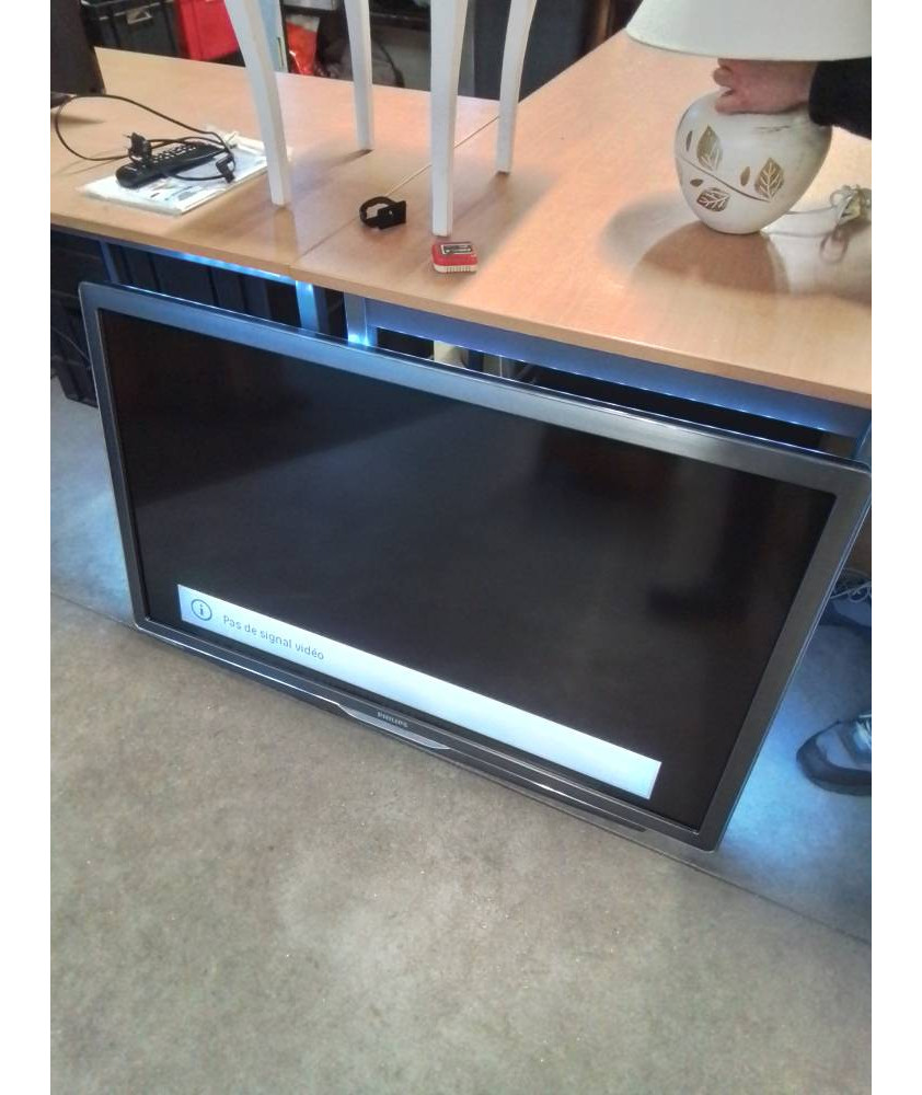 TV LCD A RETROECLAIRAGE LED A ACCROCHER PHILIPS 46PFL9705H/12 117CM