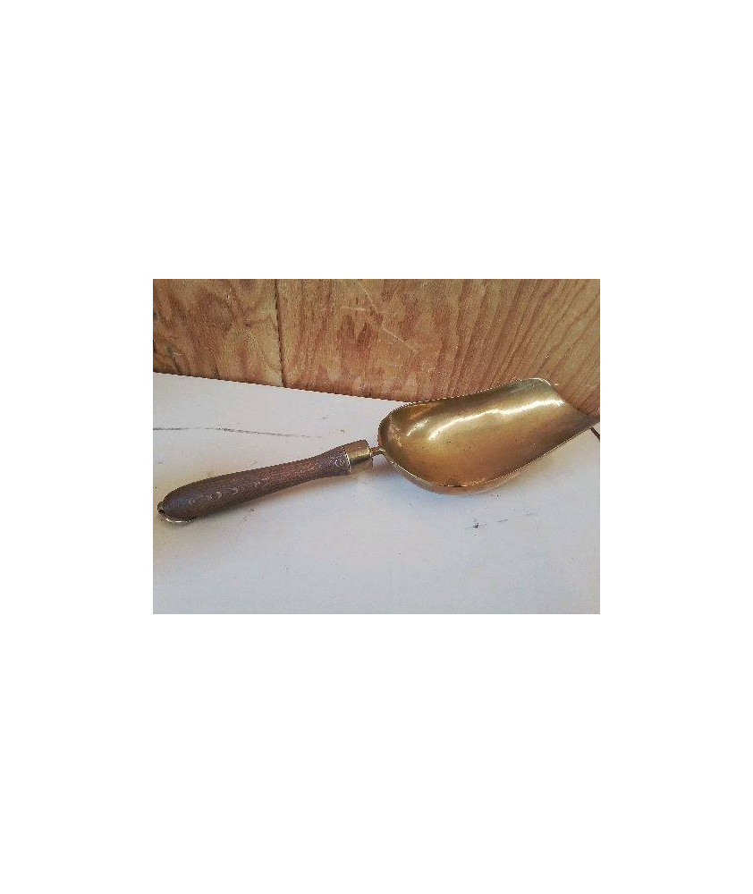 PELLE A FARINE EN LAITON