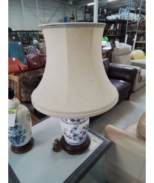 LAMPE CÉRAMIQUE ECRU BLEU SOCLE BOIS AJ ÉCRU EN L\'ÉTAT 