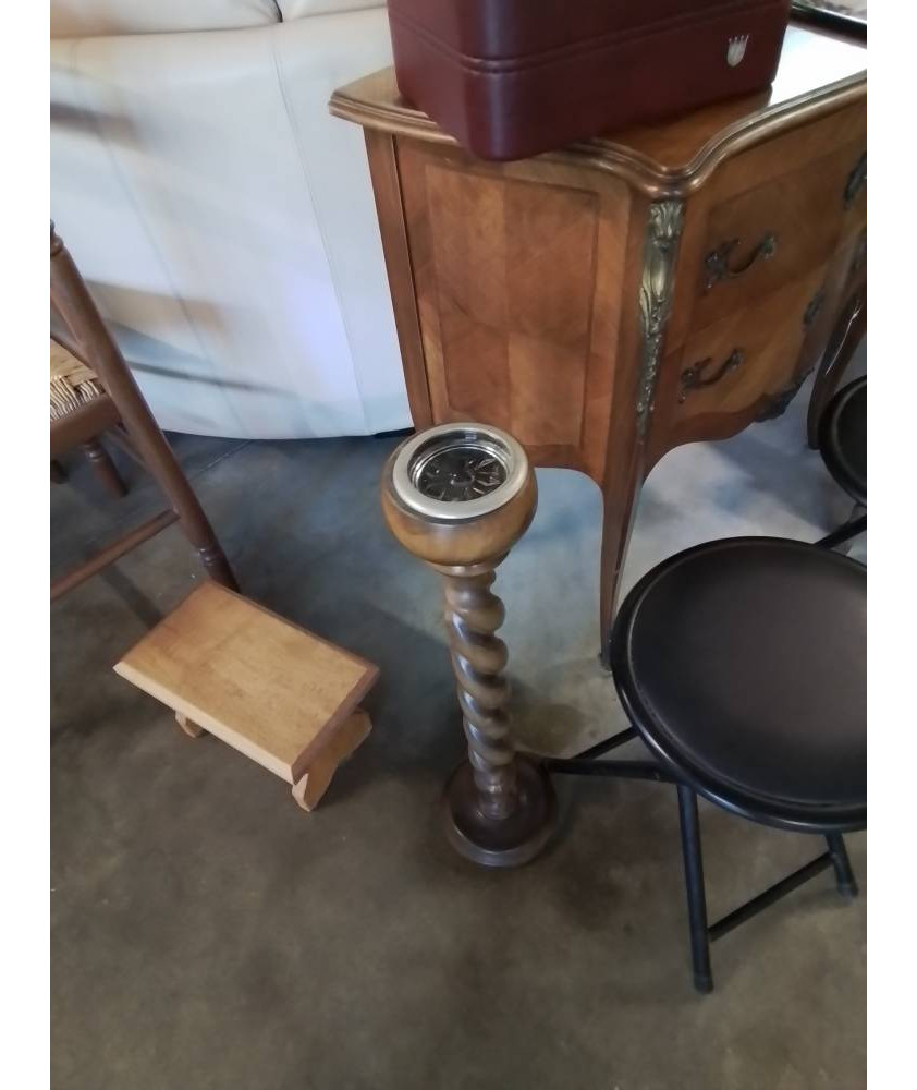 CENDRIER SUR PIED BOIS TORSADÉ 