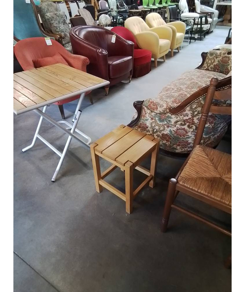 TABOURET CARRÉ BOIS CLAIR