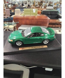 MINIATURE MAISTO MUSTANG GT (1999)