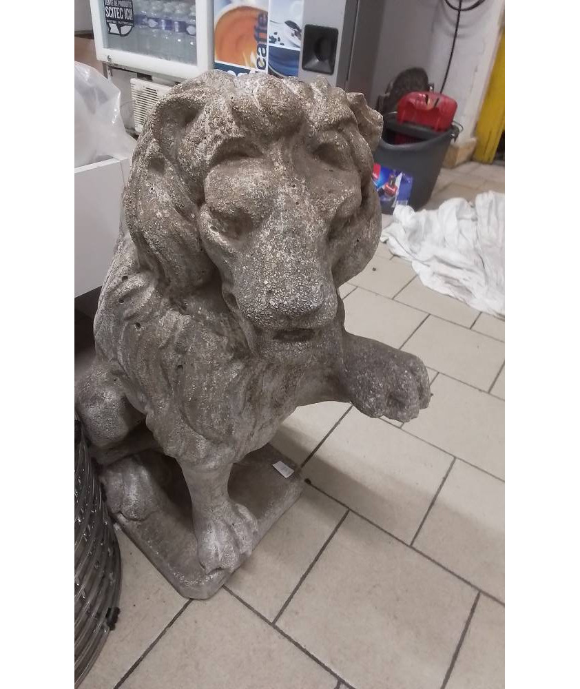LION PIERRE RECONSTITUEE