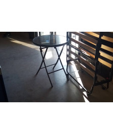 TABLE PLIANTE RONDE METAL /EN L\'ETAT