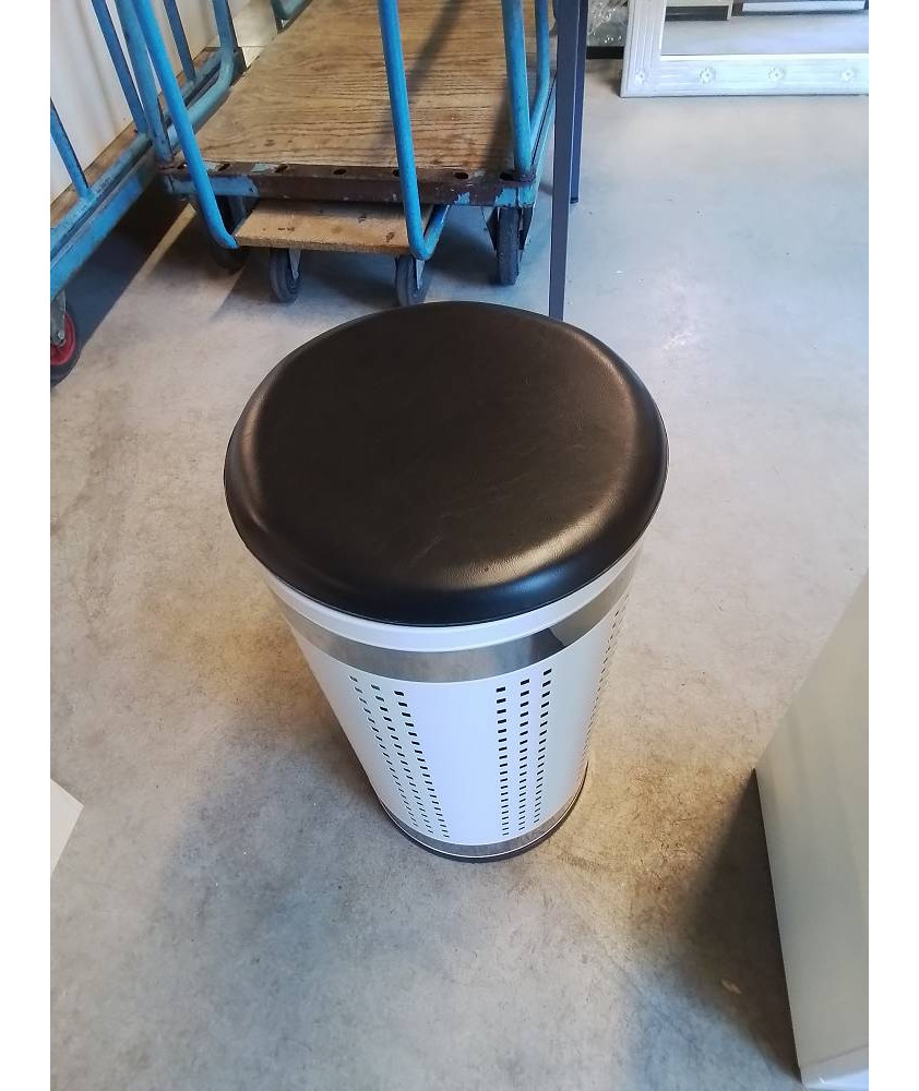 PANIÈRE MÉTAL BLANC AJOURÉ COUVERCLE PU NOIR