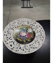 COUPE CÉRAMIQUE AJOURÉE R CAPIDIMONTE FIORI FIAMMINGHI  REF 3163 MILIEU XXE 