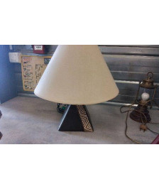 LAMPE PIED PYRAMIDE 