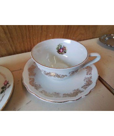 TASSE A THÉ AVEC SOUCOUPE 