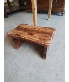 REPOSE PIEDS BOIS CHANTOURNÉ A ENTRETOISE 