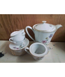 PETIT SERVICE À CAFÉ 