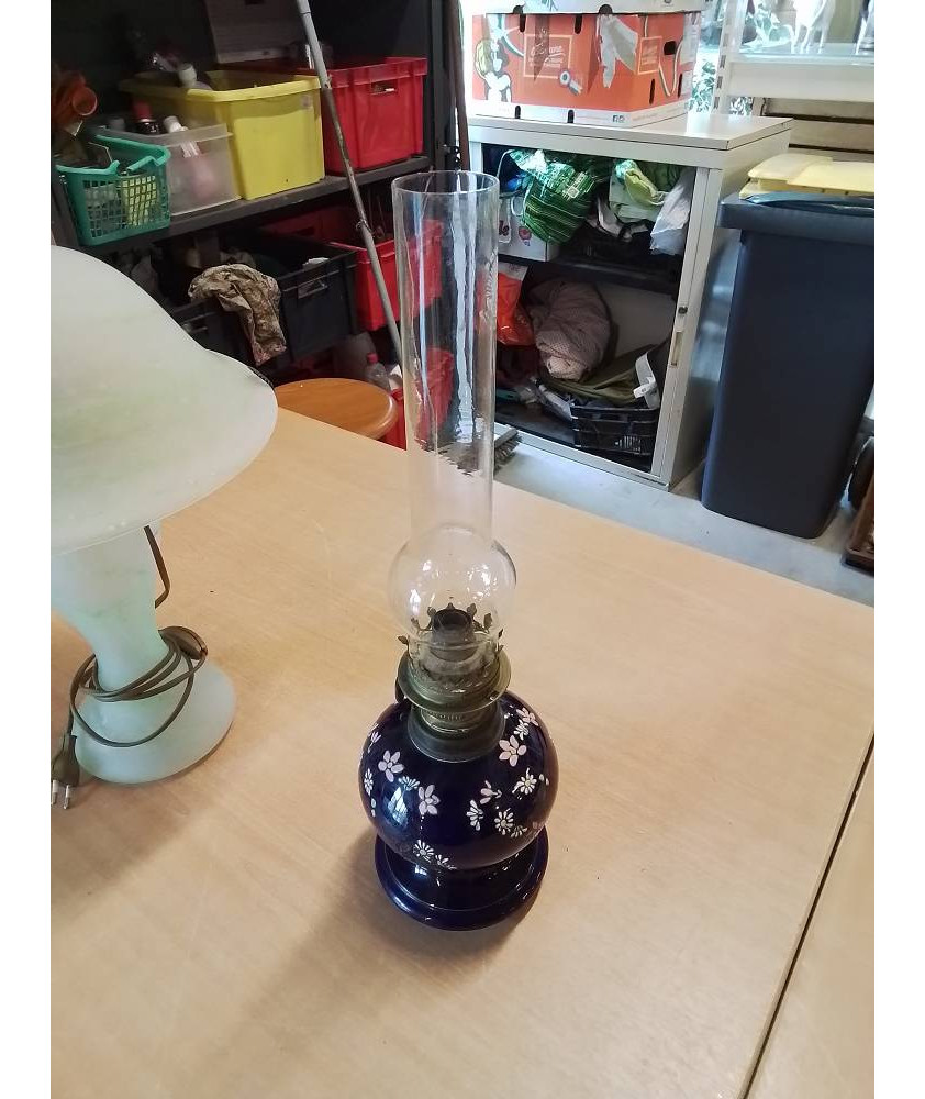 LAMPE A PÉTROLE CÉRAMIQUE BLEU AUX FLEURS