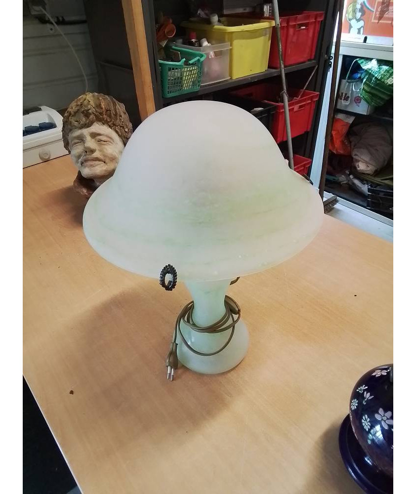 LAMPE CHAMPIGNON PATE DE VERRE TEINTÉ VERT