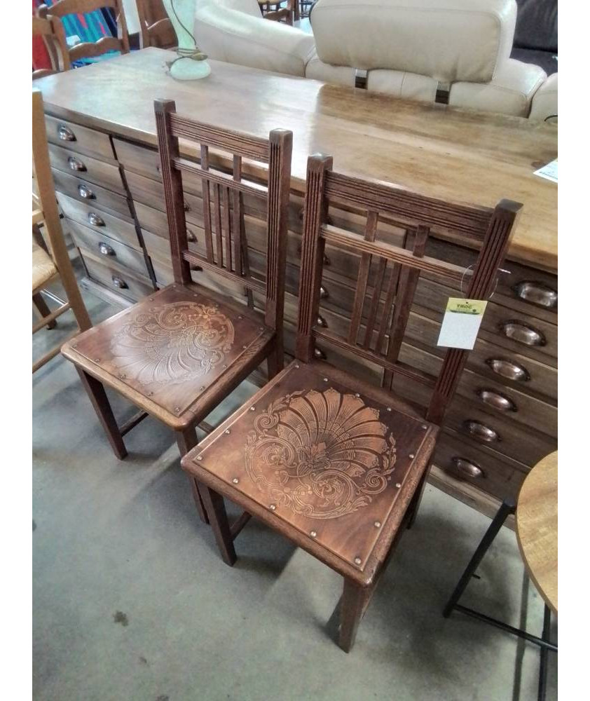 PAIRE DE CHAISES  BISTROT BOIS ASSISE GRAVÉE DÉBUT XXE 