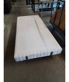 SOMMIER TAPISSER A LATTES SUR ROULETTES 