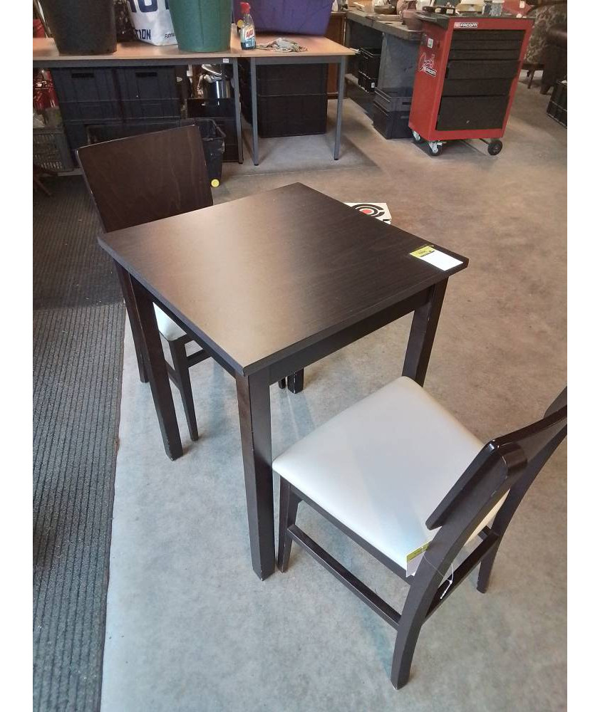 TABLE CARRÉ ET 2 CHAISES BOIS MARRON WENGE ASSISE PU BLANC