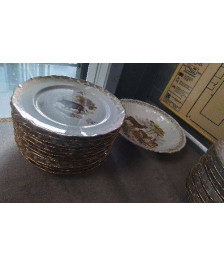 ASSIETTES A GIBIER + PLAT PORCELAINE 