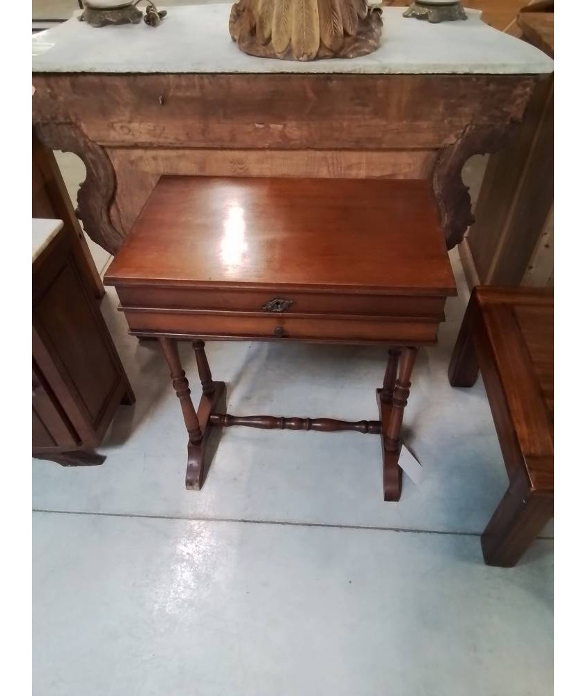 TRAVAILLEUSE ACAJOU COLONNES ET ENTRETOISE BOIS 