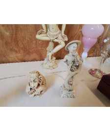 PETITE STATUETTE RESINE 