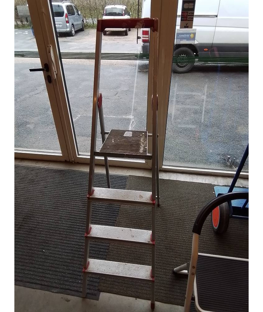 ESCABEAU MÉTAL 4 MARCHES