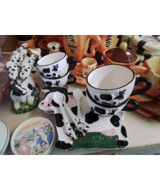 SERVICE À CAFÉ VACHE 