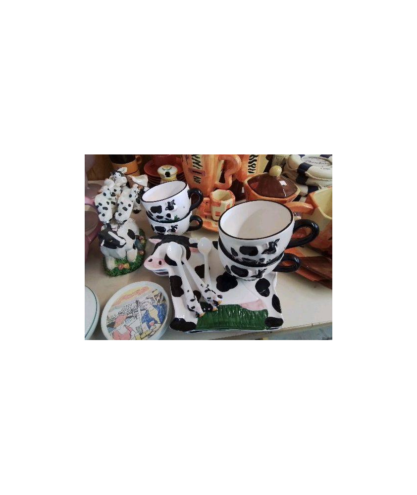 SERVICE À CAFÉ VACHE 