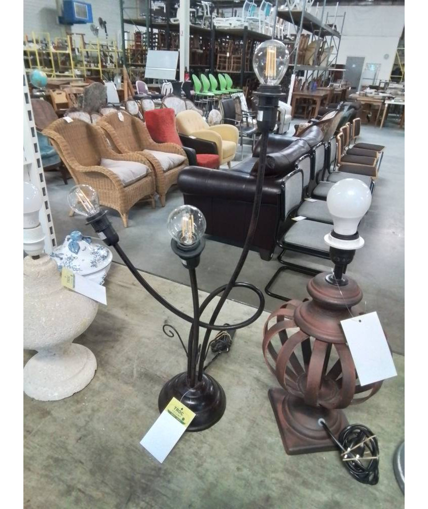 LAMPE MÉTAL COURBE MARRON  3 FEUX