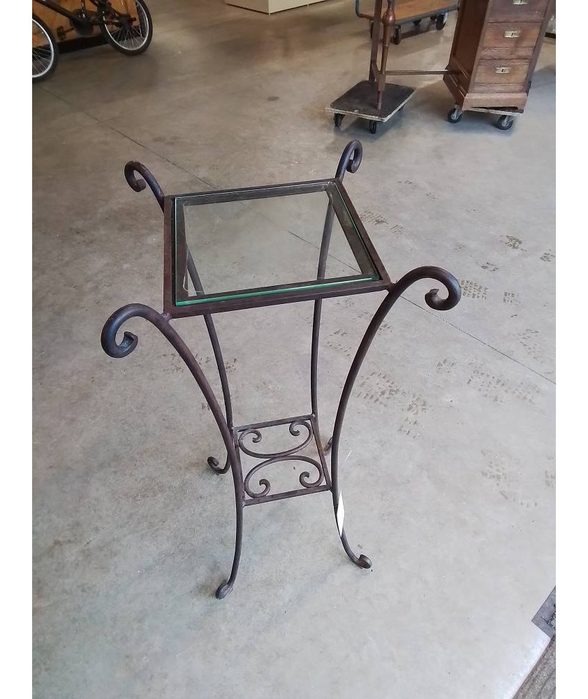 SELLETTE CARRÉE FER FORGÉ MARRON DESSUS PLATEAU VERRE