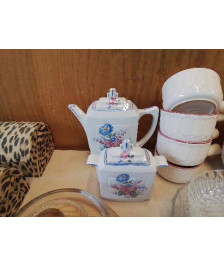 CAFETIÈRE ET POT MOTIF FLORAL 