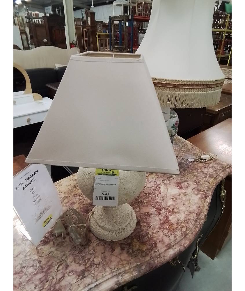 LAMPE PIERRE RECONSTITUÉ 