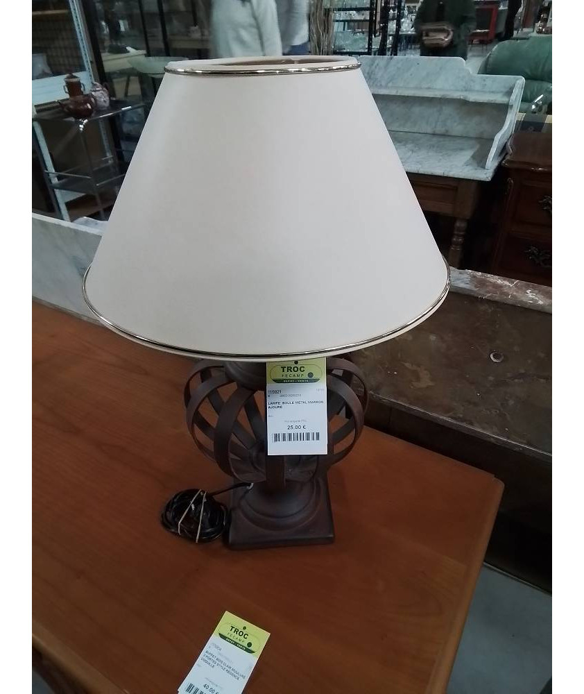 LAMPE  BOULE MÉTAL MARRON AJOURÉ 