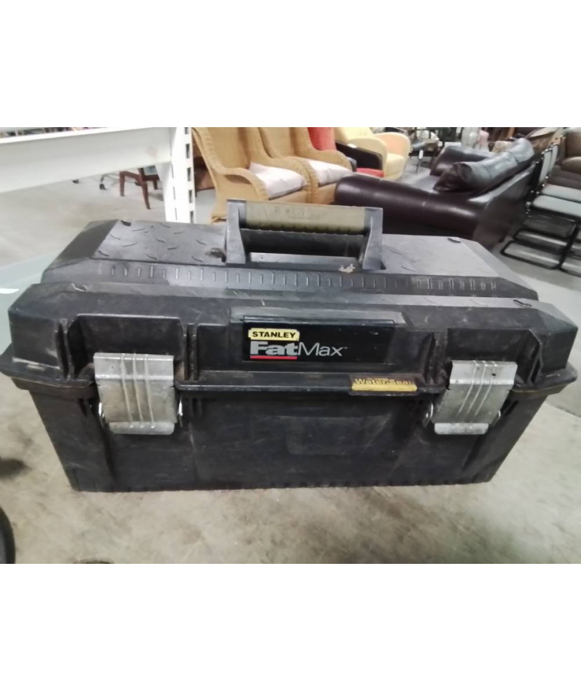 BOITE A OUTILS ETANCHE STLANLEY FAT MAX 