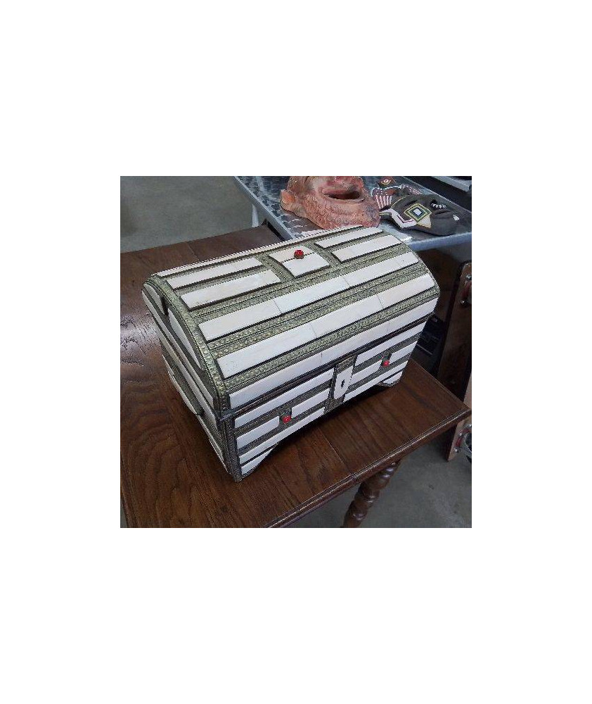 COFFRET INCRUSTATIONS