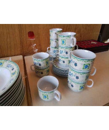 LOT DE 12 TASSES A CAFE AVEC SOUCOUPE 