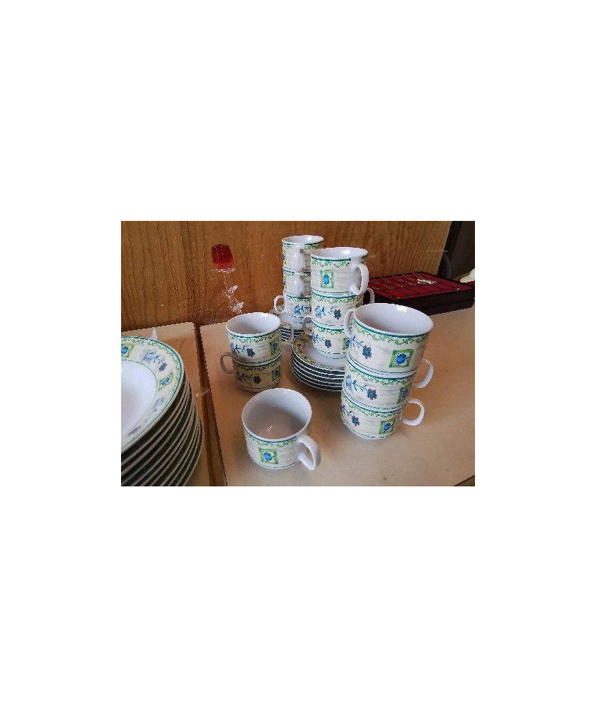 LOT DE 12 TASSES A CAFE AVEC SOUCOUPE 