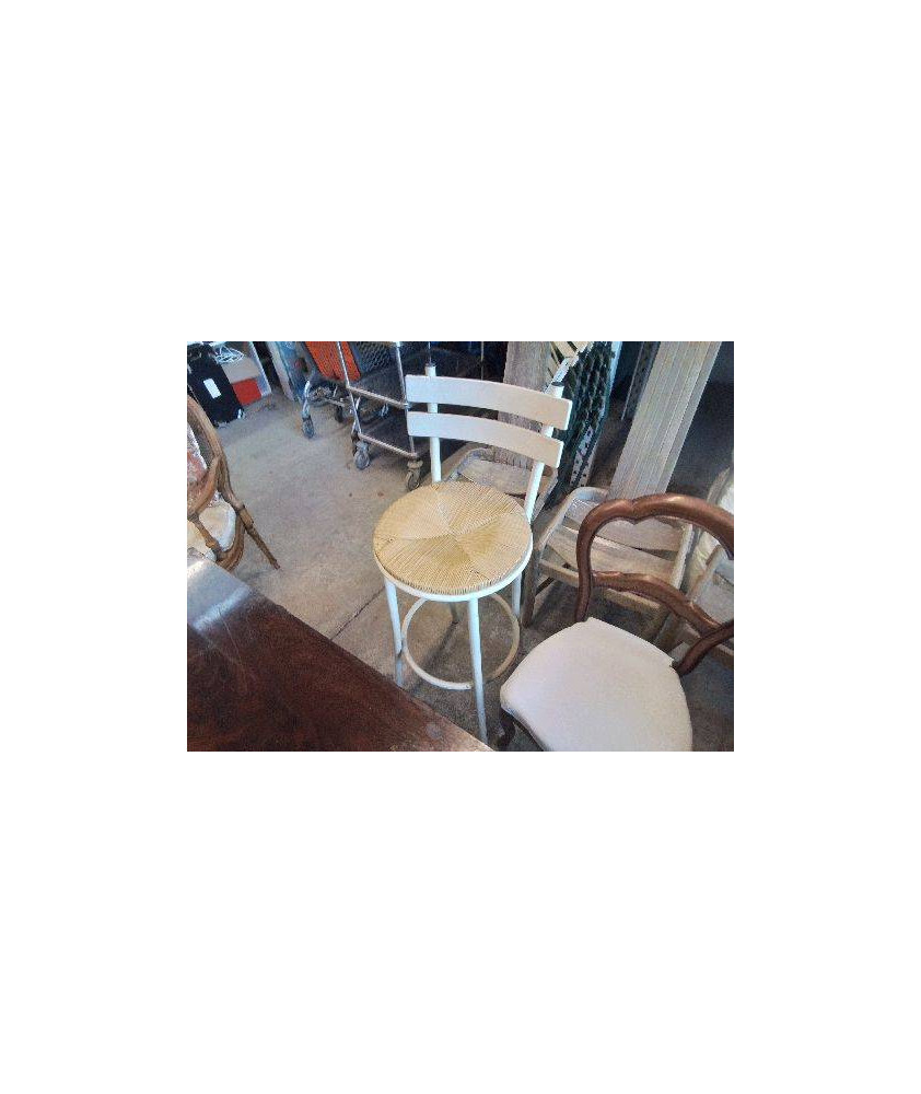 CHAISE HAUTE BLANCHE EN FER PAILLÉ 